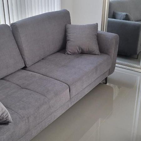 Opera Appartment Tirana Esterno foto